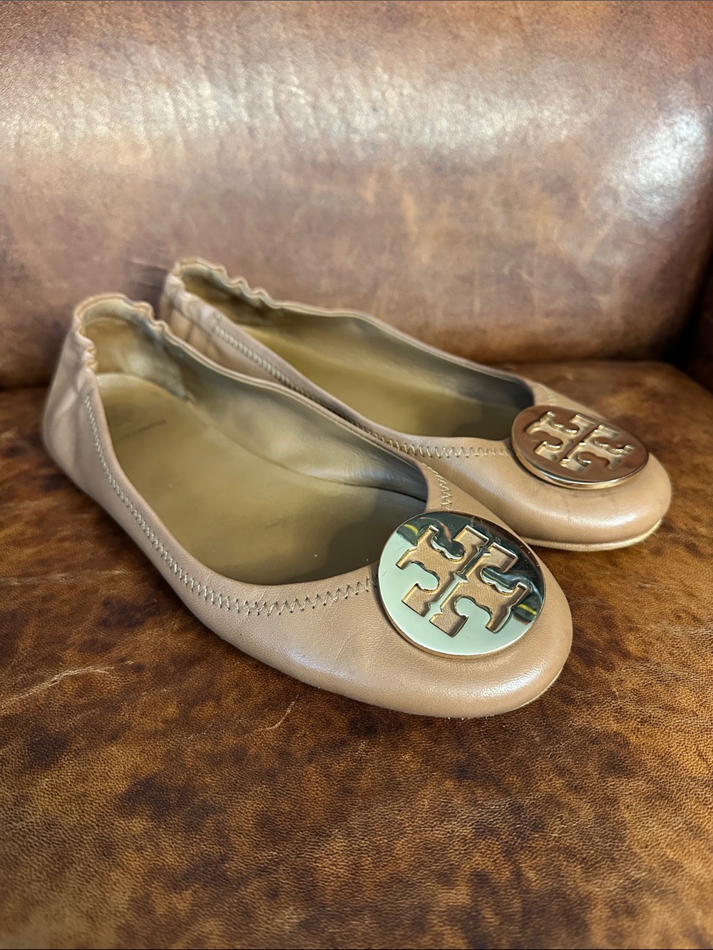 Tory Burch Nude/Tan Leather Logo Ballet Flats